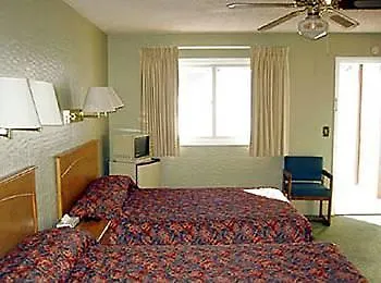 Motel El Rancho 2*